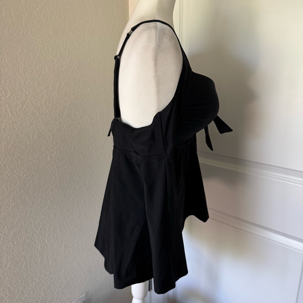 Torrid Wireless Babydoll Tie Front Tankini Top - Picture 8 of 11